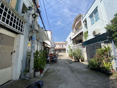 Bán nhà 5 tỷ hơn hẻm xe hơi đến nhà 4x20.cạnh trung tâm quận 7.nhà bè