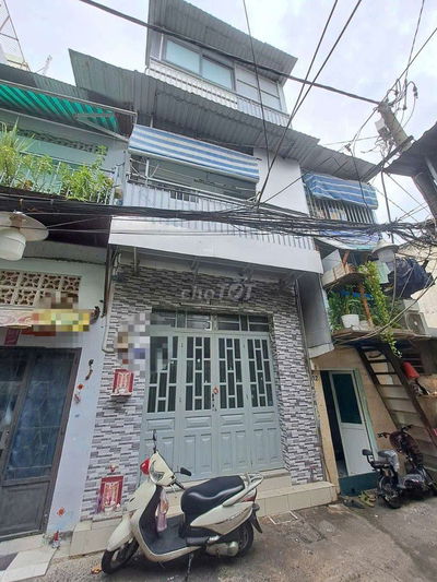 Nhà 3 tầng hẻm Đội Cung, 3pn, chỉ 2.3 tỷ