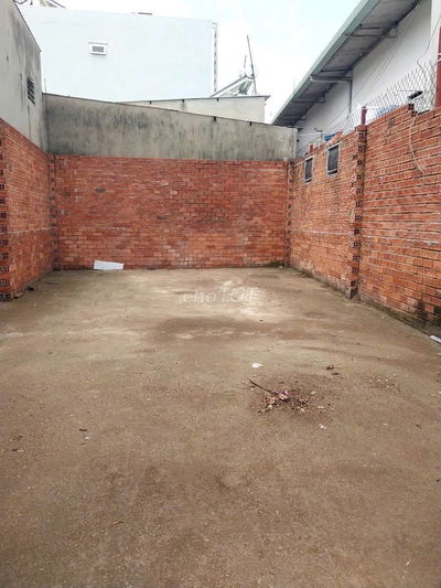 Bán lô đất thổ. Giá 2.25 tỷ Tân Thới Nhì. Xe hơi quay đầu. Hocmon