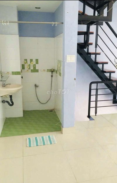 Cho thuê nhà 3pn 3wc gần Cầu Bông, Phường Tân Định, quận 1