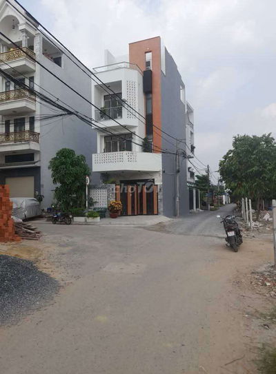 Lô đất đẹp 10,5m x 17m. 164m2 1/ Hẻm nhựa 7m Lê Thị Riêng