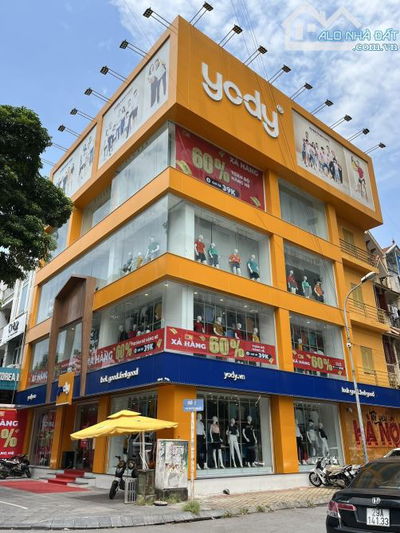Cho thuê nhà MP Xuân Diệu - Tây Hồ 200m x 5 tầng, mặt tiền 14m, vị trí cực đẹp, View HồTây
