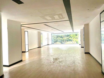 MT Dương Bá Trạc, Q8. DT 5*19, trệt 5 lầu, hầm, tm, giá 60tr
