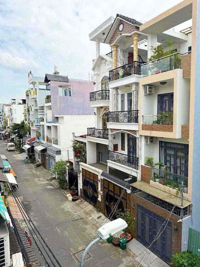 NHÀ NGUYỄN CỬU VÂN – 4TẦNG – 48M² – NỞ HẬU – HẺM ÔTÔ – GIÁ CHỈ 5.2 TỶ