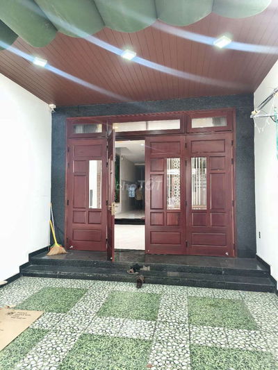 Nhà 4 tầng 5 phòng ngủ đường 10m5 Lê Sỹ Hoà Xuân, cho thuê dài hạn