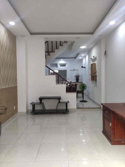 Cho Thuê nhà 2 Mặt Hẻm trước sau nhà đẹp sạch sẽ ưu tiên gia đình