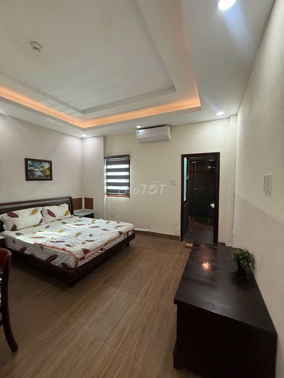 Cho thuê căn hộ mặt tiền Điện Biên Phủ sát Q.1