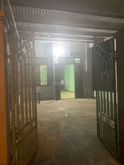NHÀ CẤP 4 1PN GẦN PHẠM HÙNG
