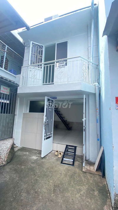 Cho thuê nhà hẽm 308 HTP gần ecogreen, kcx Tân Thuận, Đh marketing