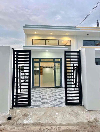 nhà sổ riêng thổ cư nằm trong KDC đông đúc, hỗ trợ trả góp dài hạn