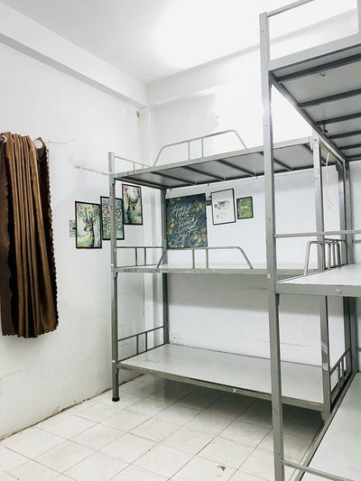 Ở ghép sát bên Huflit( Dh Ngoại ngữ&tin học) + Dh Y Phạm Ngọc Thạch