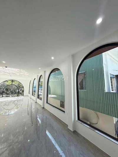 Cho thuê mặt bằng 2 tầng MT Phan Châu Trinh gần Nguyễn Văn Linh