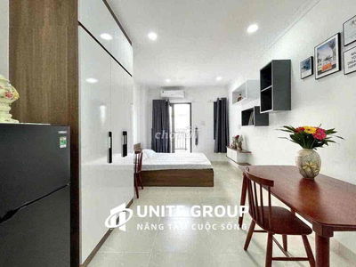 Căn Hộ Thoáng bancol Q10 32m2 gần Vạn Hạnh Mall trang bị full nội thât