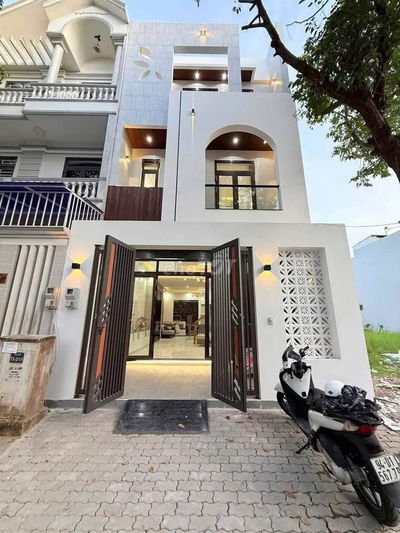 BÁN NHÀ MỚI - SHR GẦN CHỢ BÌNH CHÁNH - CẦN ĐƯỚC LONG AN-GIÁ CHỈ 2.1 TỶ