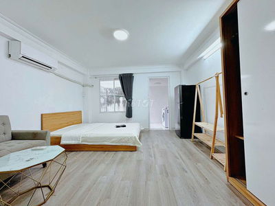 Phòng 40m2 mgr mát Bạch Đằng, Q. Bình Thạnh, gần Hàng Xanh, Landmark