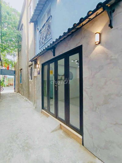 3 TẦNG TÂN PHÚ, SÁT MẶT TIỀN , NHỈNH 2 TỶ
