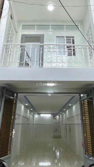 cho thuê nhà trệt lầu nguyên căn 3phòng sẵn 3máy lạnh hẻm Nguyễn V Cừ