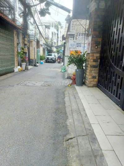 Bán Nhà 4 Tầng BTCT, 5PN – Nở Hậu (50m2), Q.Bình Thạnh - Giá 6.4 Tỷ