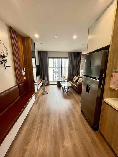 bán căn góc 2N2W 64m2 view hồ Vinhomes Smart City