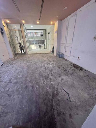 chính chủ vho thuê mặt bằng giá rẻ quận 1