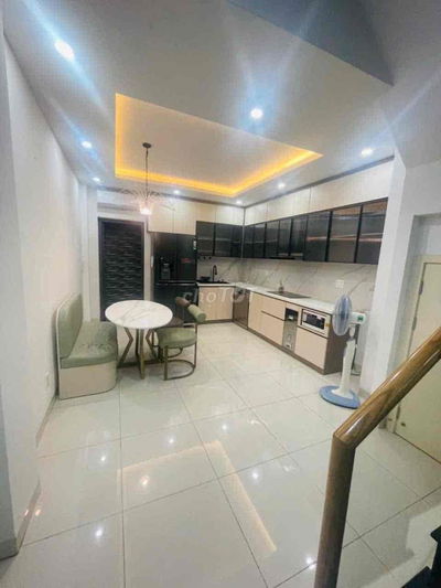 Cho thuê nhà nguyên căn 1 trệt 2 lầu full nội thất đường Liên Phường
