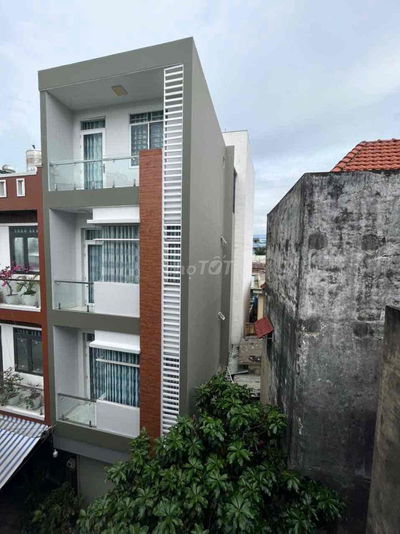 nhà 3 lầu oto tận cửa, cách trường chinh 200m phường 15 Quận tân bình