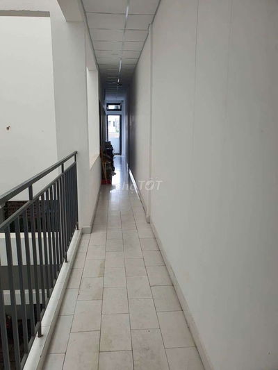 Tôi cần 1 đơn vị thuê khoán CHDV có 28 phòng Vườn Lài Q12 ,giá hấp dẫn