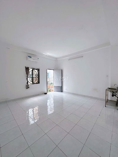 Cho thuê phòng 30m2  Chế Lan Viên Tân Phú