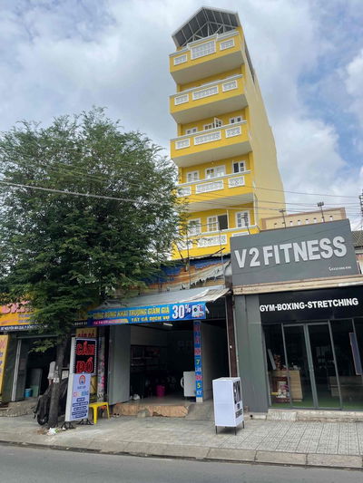 Cho thuê phòng trọ view đẹp nhà mặt tiền đường thoáng mát .