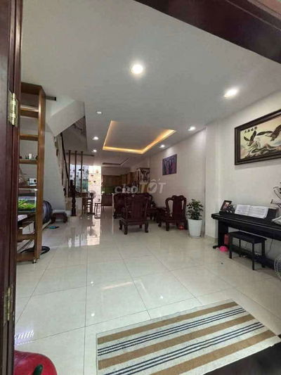 Hẻm thông 1 trục gần mặt tiền ngay chợ Tân Trụ - 5x17m - 4 tầng - 7.7t