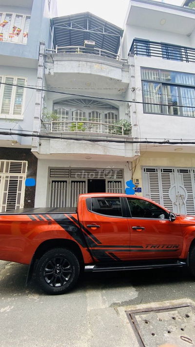 Bán nhà HXH Bình Lợi DT:5x8 KC: 5 tâng giá:7.4 TL xe hơi tới nhà