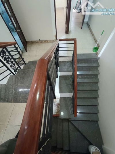 Cho thuê nhà 2 tầng Mt Châu Thị Vĩnh Tế, Mỹ An, Ngũ Hành Sơn.Dt: 103m2. 22 triệu/tháng