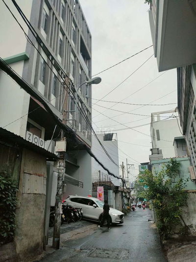 Cho thuê nguyên tầng lầu 1 trong nhà nguyên căn