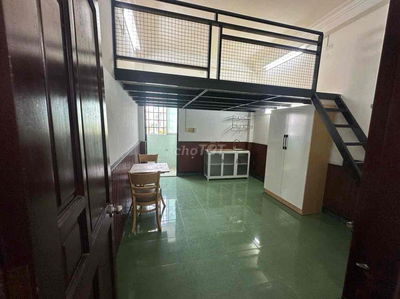 trống sẫn phòng có gác full nội thất - nằm gần ĐH Van Lang