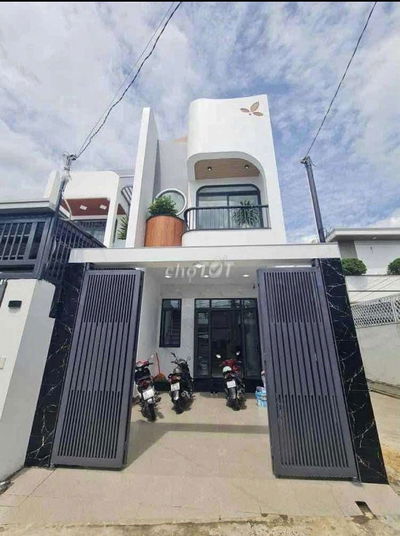 Nhà SHR full nội thất 2tỷ950 sát bên KDL Đại Nam