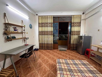 Nhà trọ mặt tiền đường Lê Văn Duyệt, Bình Thạnh, ban công rộng rãi