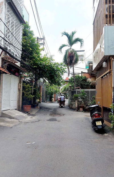 Nhà hẻm xe hơi, gần bệnh viện Gia Định, Phường 13, Bình Thạnh