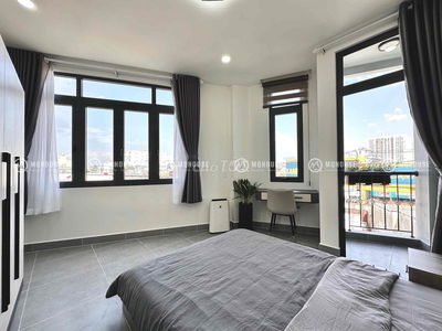 Thuê căn hộ studio ban công full nội thất gần ngã tư phú nhuận