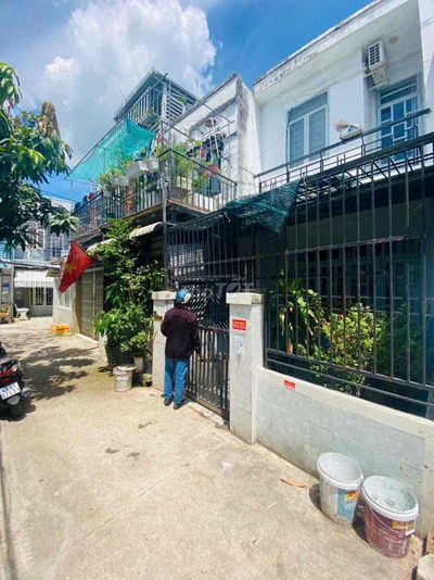 🏡 Bán Nhà Trệt Lầu DT 80m2, Giá 3.85 Tỷ - Sổ Hồng Riêng ( Gần 3 Trườn