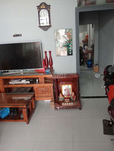 NHÀ LỚN GIÁ NHỎ.