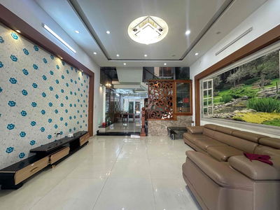 NHÀ 3 TẦNG MẶT TIỀN LÊ VĂN THỊNH- CÓ NỘI THẤT