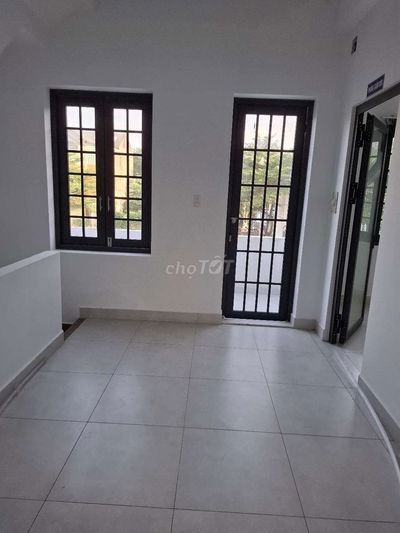 Cho Thuê Mặt Tiền Đường 20m, 8x16m, 4 tầng 4 ngủ Phường Phước Long B