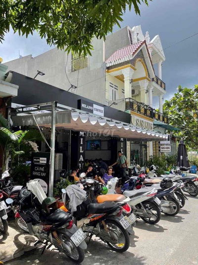BÁN NHÀ VÀ QUÁN CAFE ĐÔNG HOÀ DĨ AN THU NHẬP 30tr