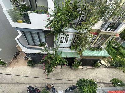 Nhà mới 3 tầng, hẻm xe hơi gần chợ Hiệp Bình