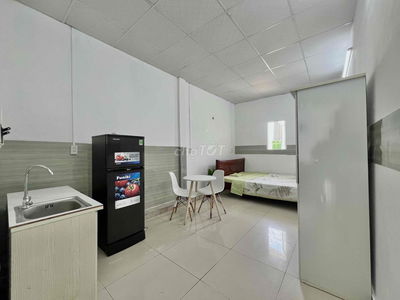 CHO THUÊ STUDIO CỬA SỔ NGAY SÁT HÀ ĐÔ QUẬN 10 FULL NỘI THẤT GIÁ TỐT