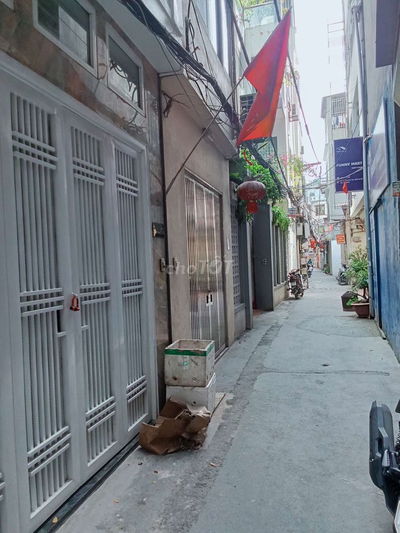 Bán nhà phố víp thái hà 60m 5 tầng mt5 giá 12,5 tỷ.