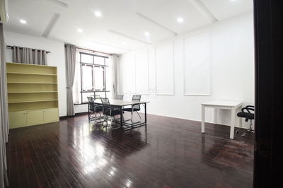 Giá 5$/m2 Cho 252m2 - Có sẵn 7P làm việc - Ngay Nguyễn Văn Trỗi Q. PN