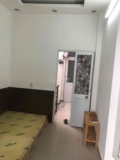 Phòng 24m2 cửa sổ, có gác, tách bếp riêng, nội thất đầy đủ