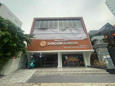 8 Nam Quốc Cang Q1 ngang 15m