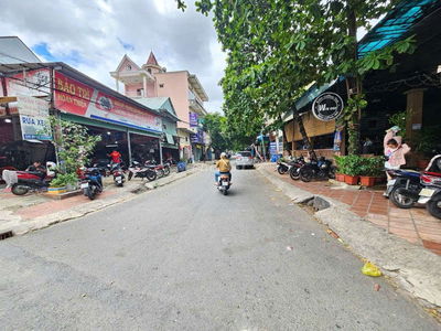 Nhà mặt tiền gần chợ Việt Lập phường An Bình  Tp Dĩ An